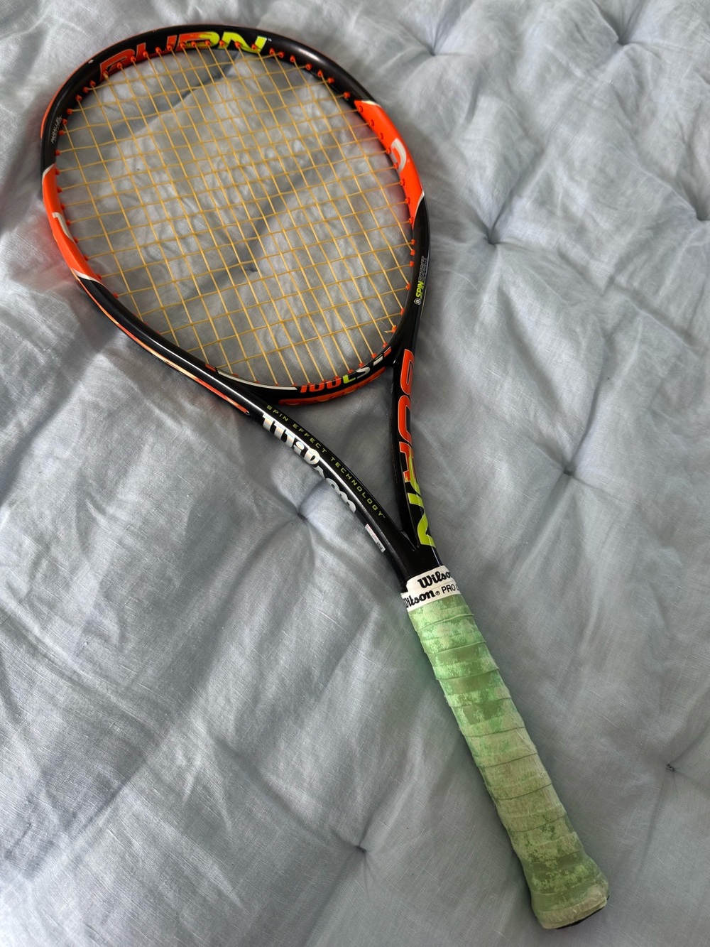 Wilson Burn 100 Tennis Racquet